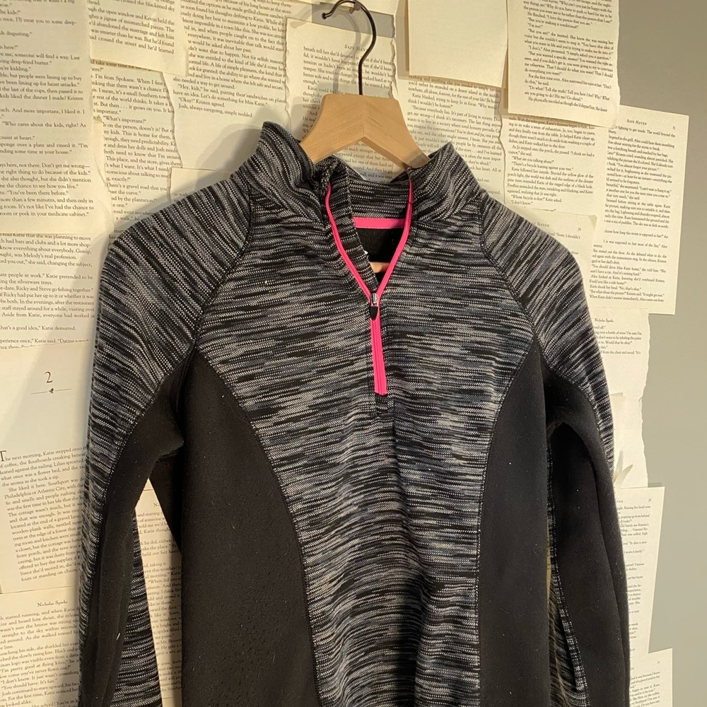 Women’s Athletic sweater shirt